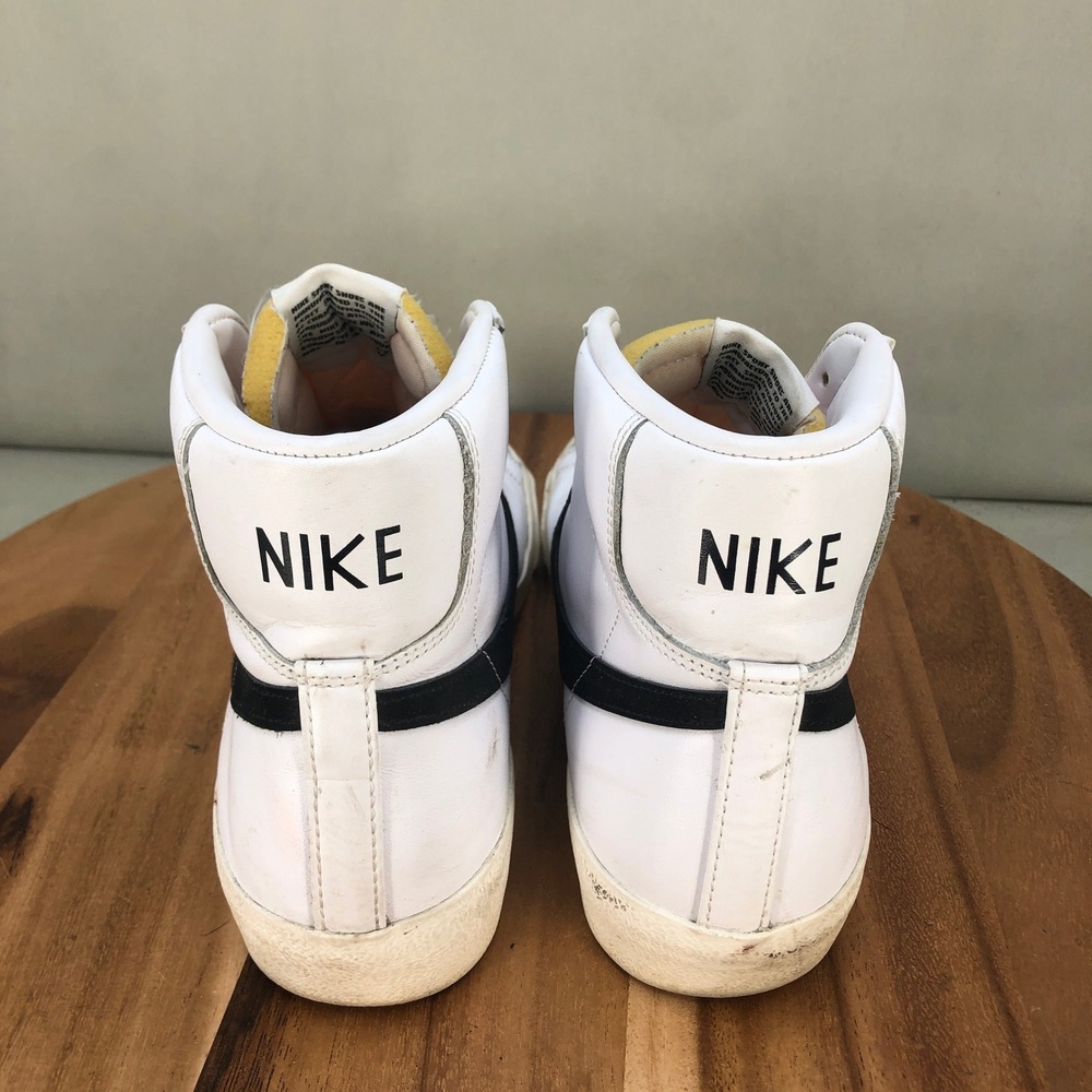 Nike Blazer Mid 77 Vintage White Black Sneakers Womens Size 10 Hight Top Lace Up - Picture 4 of 7
